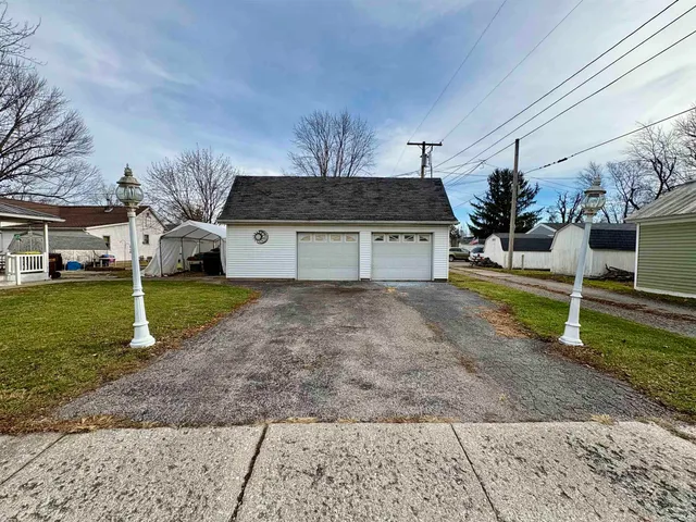 $140,000 | 1128 West Cherry Street, Bluffton, IN 46714