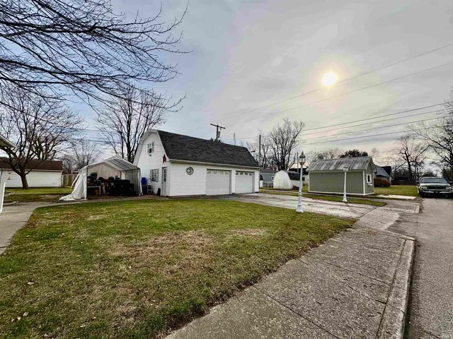 $140,000 | 1128 West Cherry Street, Bluffton, IN 46714