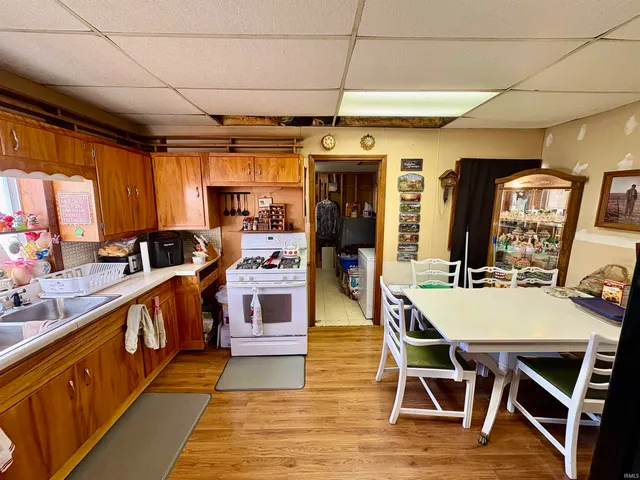 $140,000 | 1128 West Cherry Street, Bluffton, IN 46714