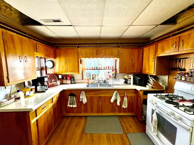 $140,000 | 1128 West Cherry Street, Bluffton, IN 46714