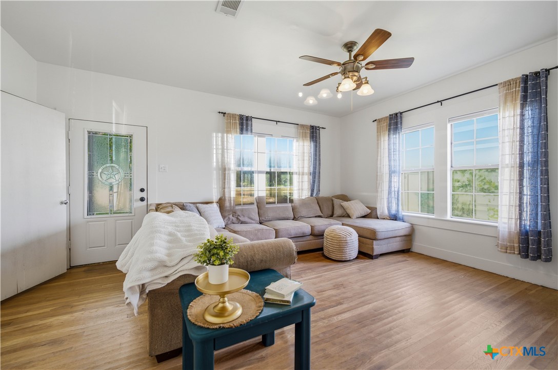 1841 Zuehl Road Marion, TX 78124 - Photo 4 of 20