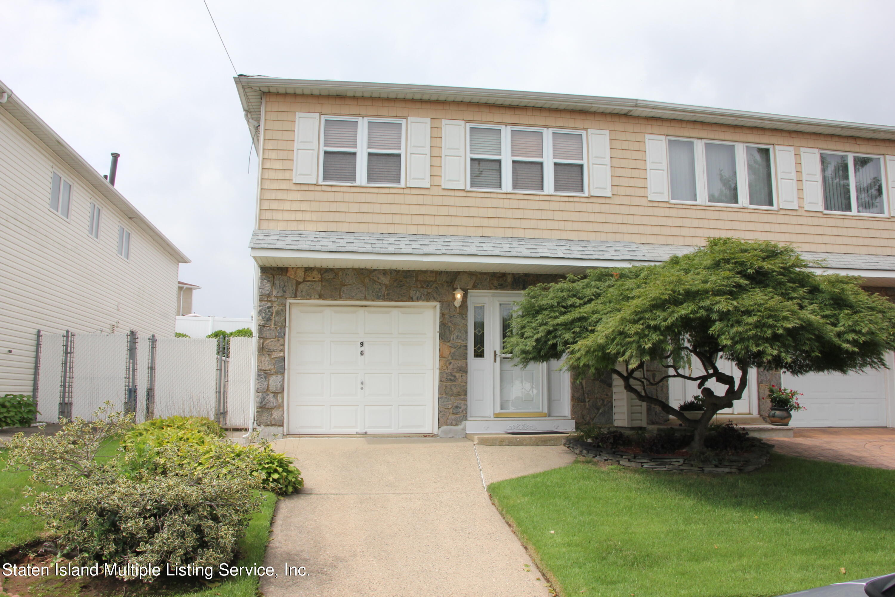 96 Annadale Road Staten Island, NY 10312 - Photo 3 of 29 3 (2)