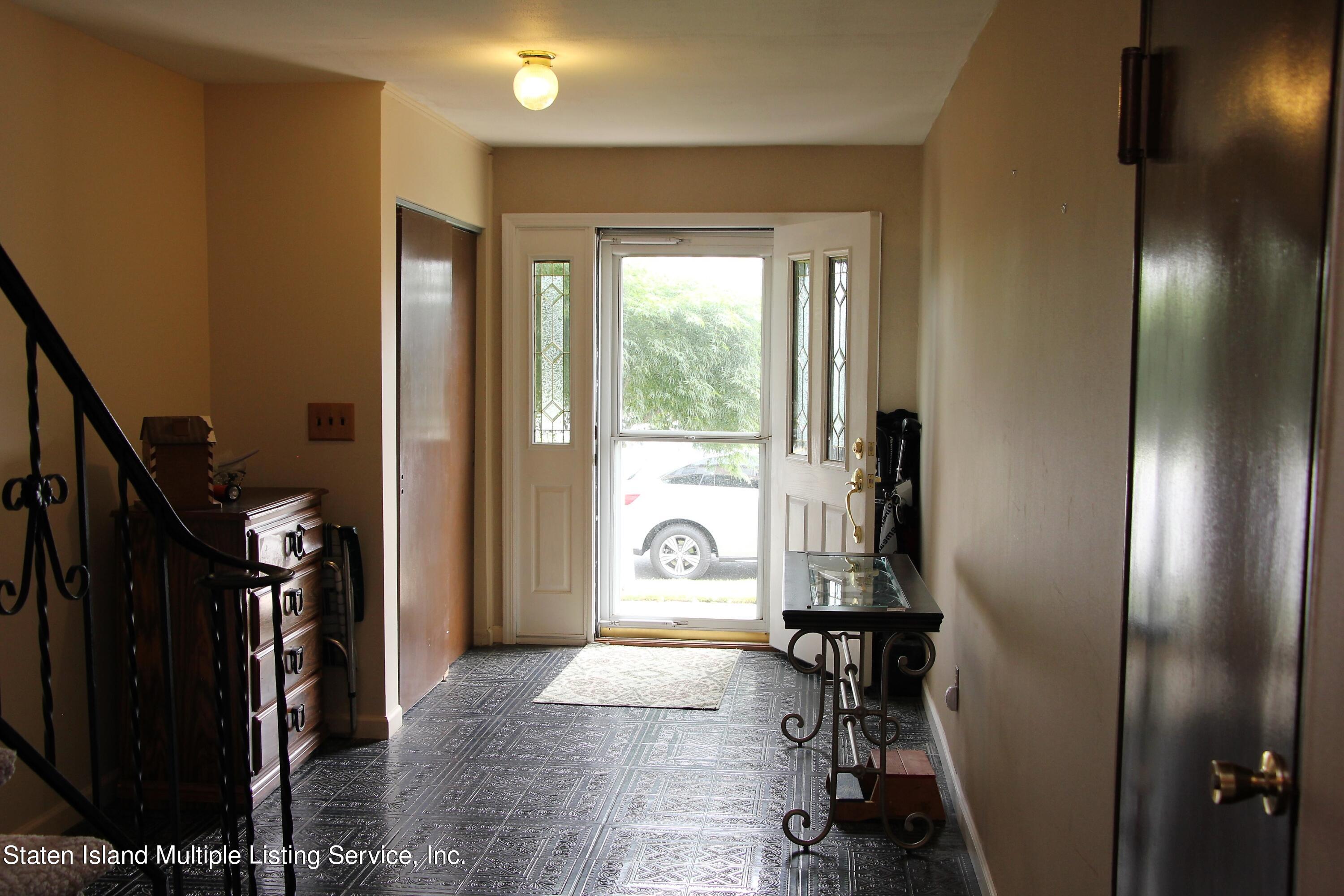 96 Annadale Road Staten Island, NY 10312 - Photo 5 of 29 5 (2)