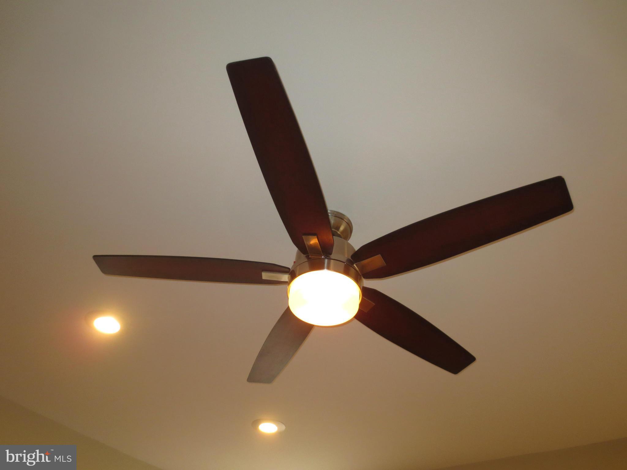 1801 Heathfield Road Baltimore, MD 21239 - Photo 23 of 28 a picture of a room