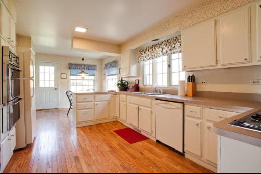265 Summerfield Road Northbrook, IL 60062 - Photo 3 of 16