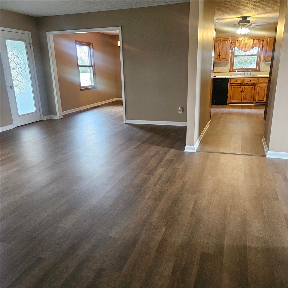 351 Bristletown Road Glasgow, KY 42141 - Photo 5 of 31 Gallery Image 5