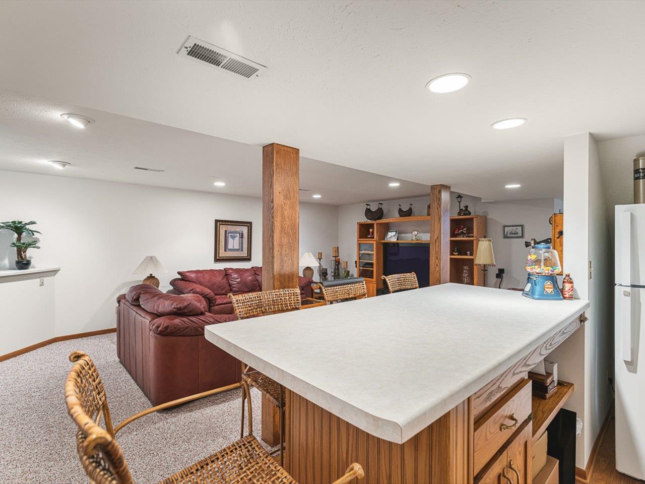 9744 Prairie Lane Belvidere, IL 61008 - Photo 35 of 66 a living room with furniture and a table