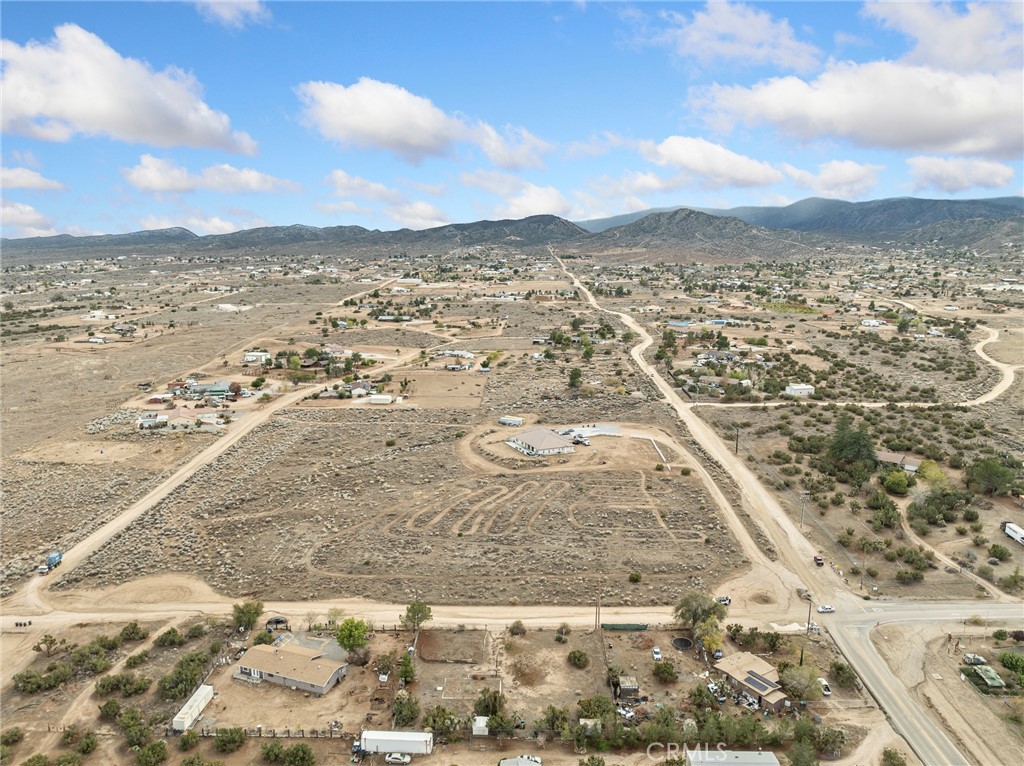 4938 Nielson Road Phelan, CA 92371 - Photo 3 of 15