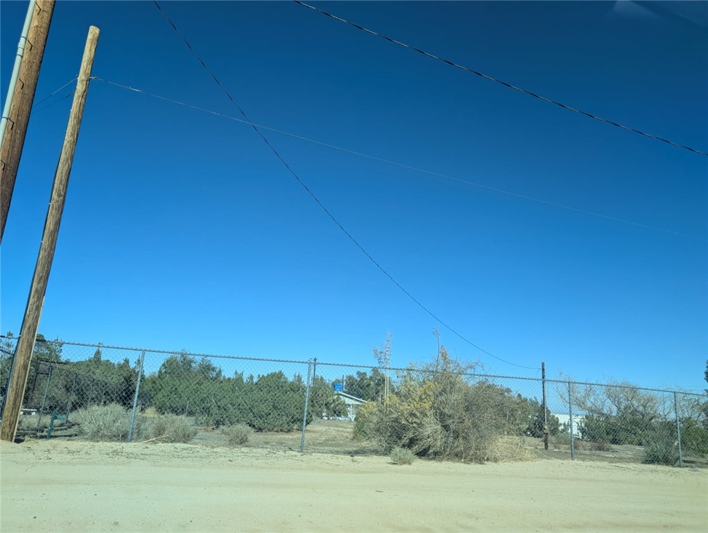 4938 Nielson Road Phelan, CA 92371 - Photo 10 of 15