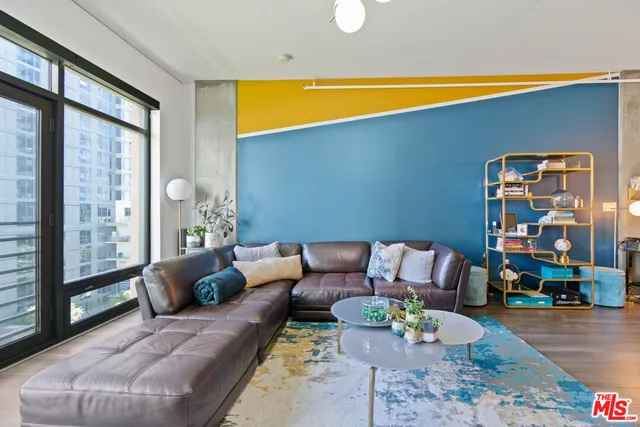 $699,999 | 1111 South Grand Avenue, Unit 716, Los Angeles, CA 90015