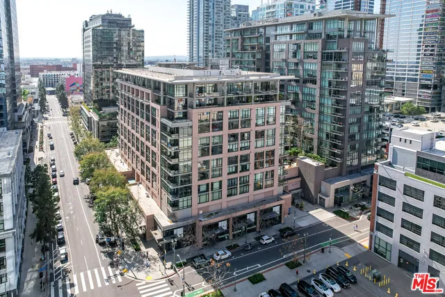 $699,999 | 1111 South Grand Avenue, Unit 716, Los Angeles, CA 90015