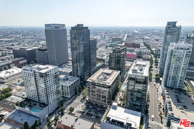 $699,999 | 1111 South Grand Avenue, Unit 716, Los Angeles, CA 90015