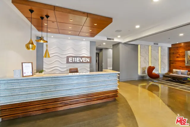 $699,999 | 1111 South Grand Avenue, Unit 716, Los Angeles, CA 90015