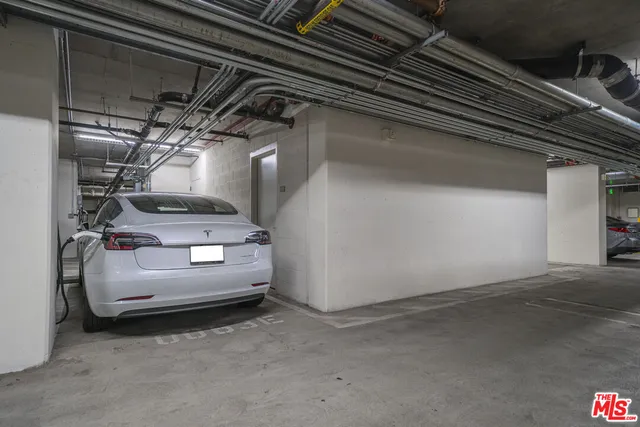 $699,999 | 1111 South Grand Avenue, Unit 716, Los Angeles, CA 90015