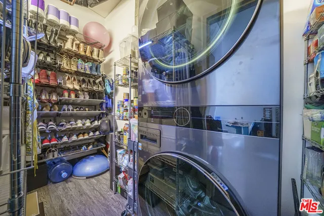 $699,999 | 1111 South Grand Avenue, Unit 716, Los Angeles, CA 90015