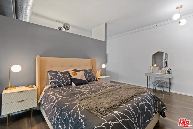 $699,999 | 1111 South Grand Avenue, Unit 716, Los Angeles, CA 90015