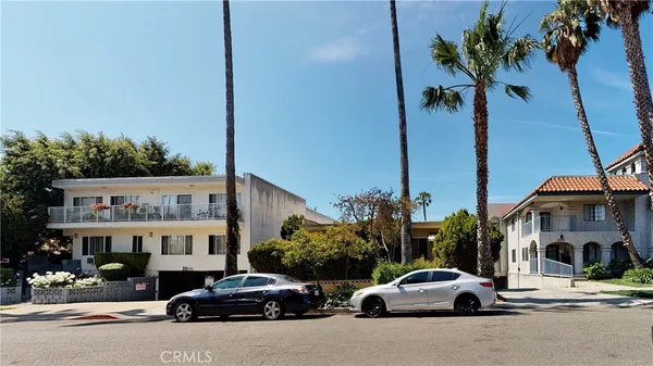 $1,899,000 | 1029 North Orange Grove Avenue, West Hollywood, CA 90046
