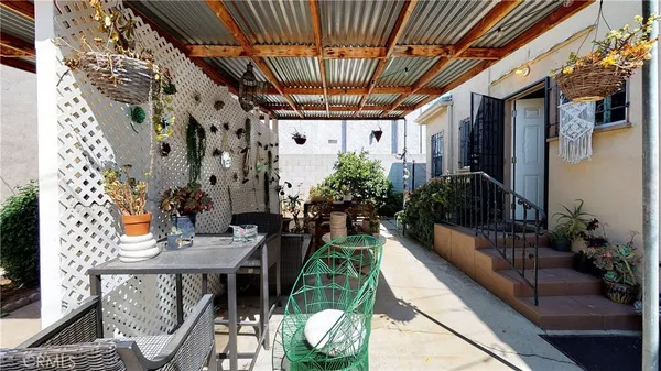 $1,899,000 | 1029 North Orange Grove Avenue, West Hollywood, CA 90046