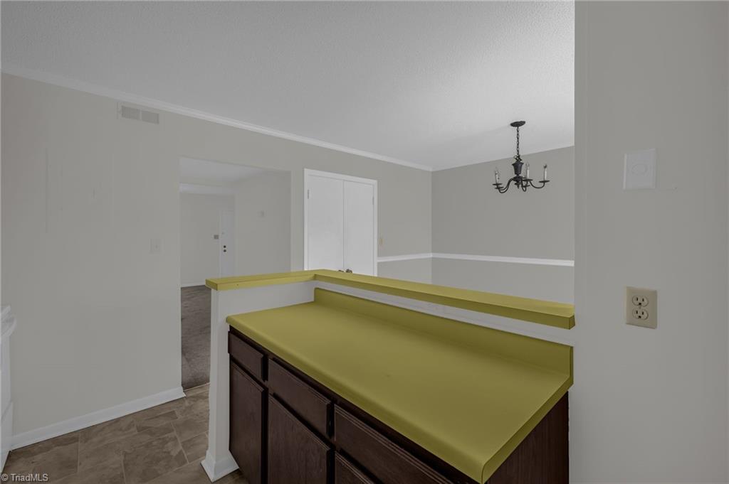 5735 Bramblegate Road, Unit G Greensboro, NC 27409 - Photo 17 of 33 Gallery Image 17