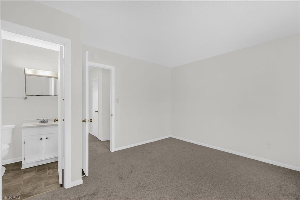 5735 Bramblegate Road, Unit G Greensboro, NC 27409 - Photo 20 of 33 Gallery Image 20