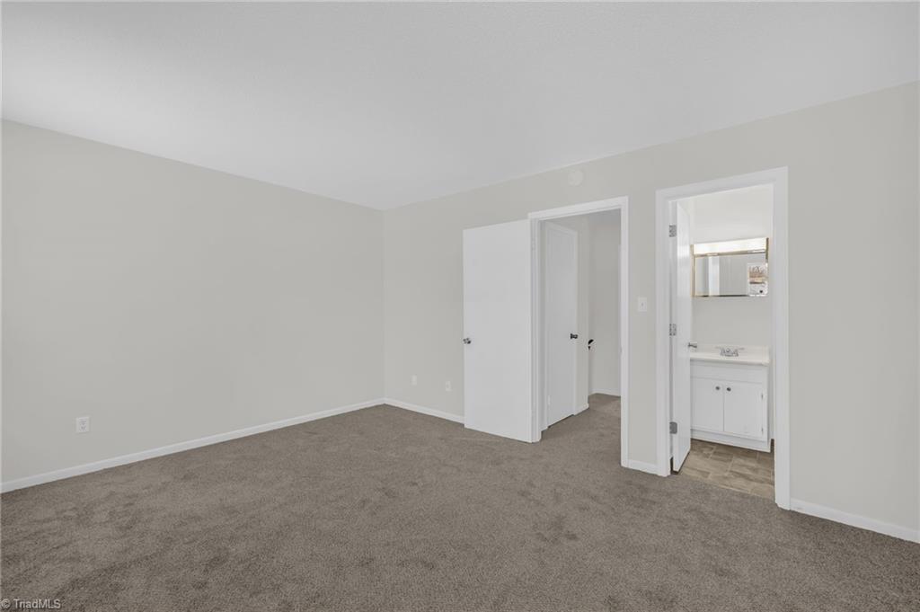 5735 Bramblegate Road, Unit G Greensboro, NC 27409 - Photo 24 of 33 Gallery Image 24