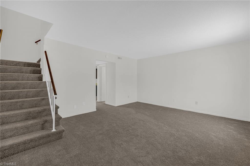 5735 Bramblegate Road, Unit G Greensboro, NC 27409 - Photo 5 of 33 Gallery Image 5