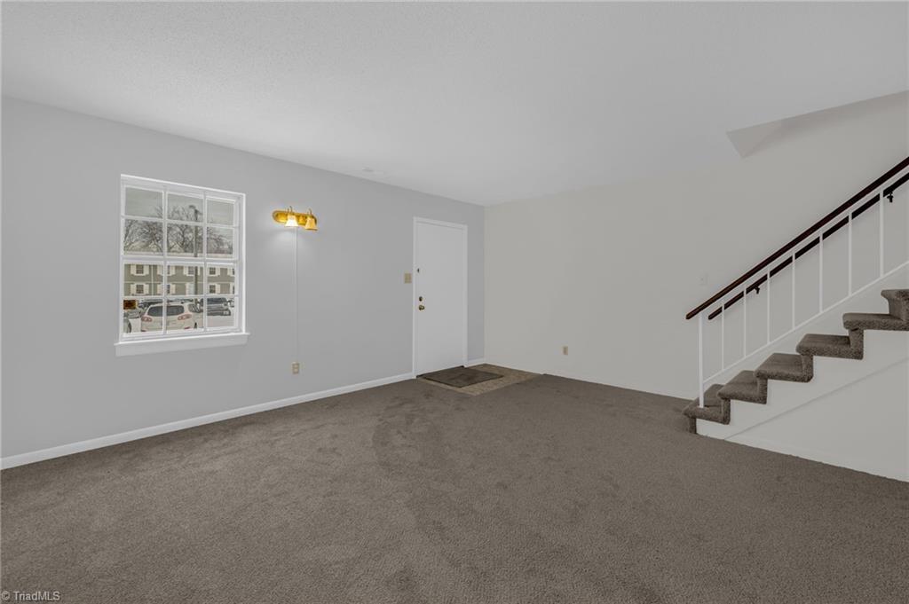 5735 Bramblegate Road, Unit G Greensboro, NC 27409 - Photo 7 of 33 Gallery Image 7