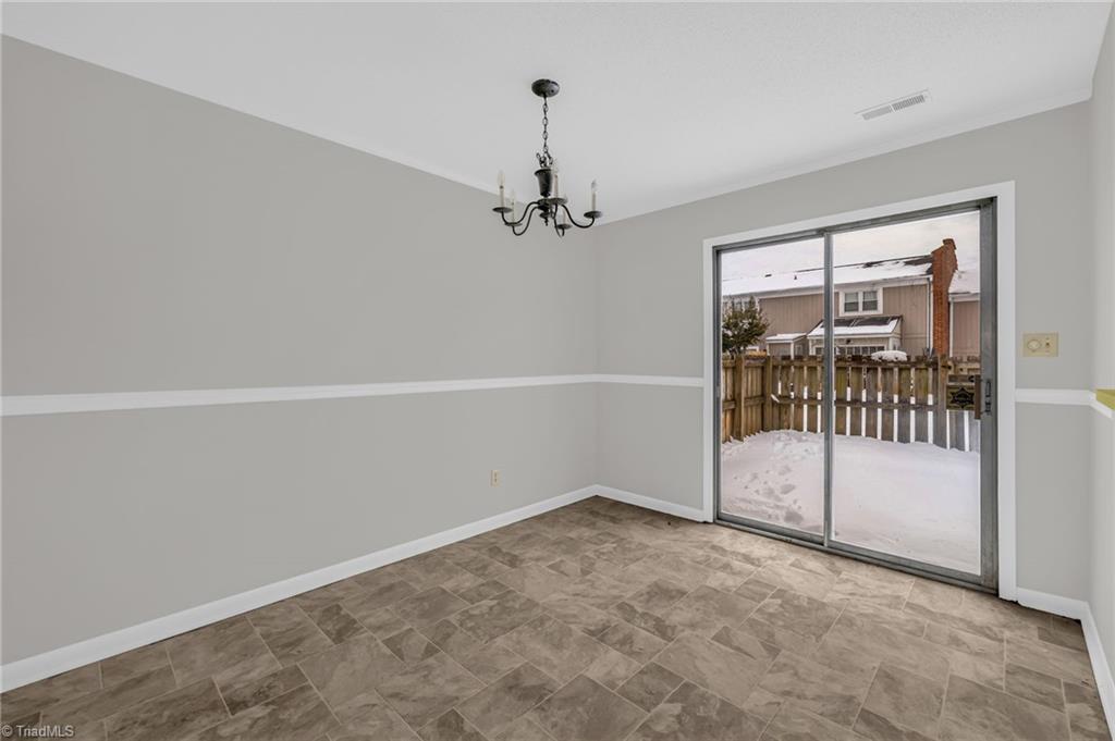 5735 Bramblegate Road, Unit G Greensboro, NC 27409 - Photo 10 of 33 Gallery Image 10