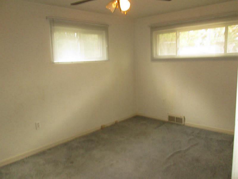 16 Bellview Drive McKees Rocks, PA 15136 - Photo 9 of 17 Bedroom.