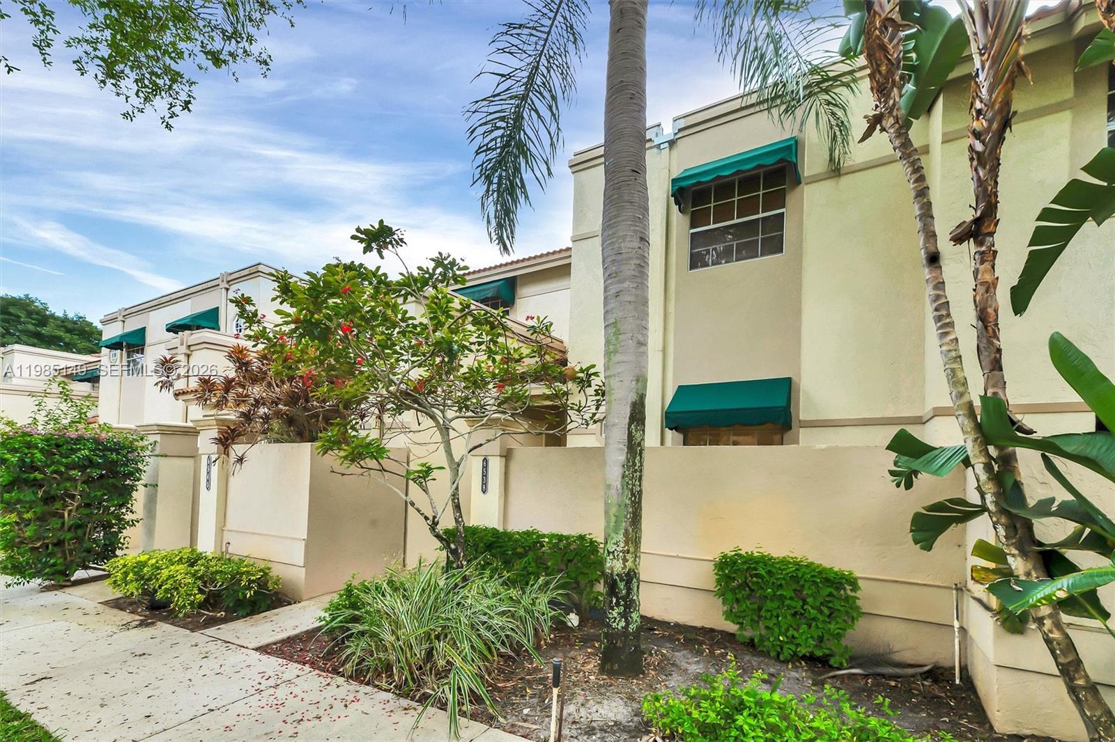 6538 Via Regina, Unit 9 Boca Raton, FL 33433 - Photo 2 of 37 Gallery Image 2