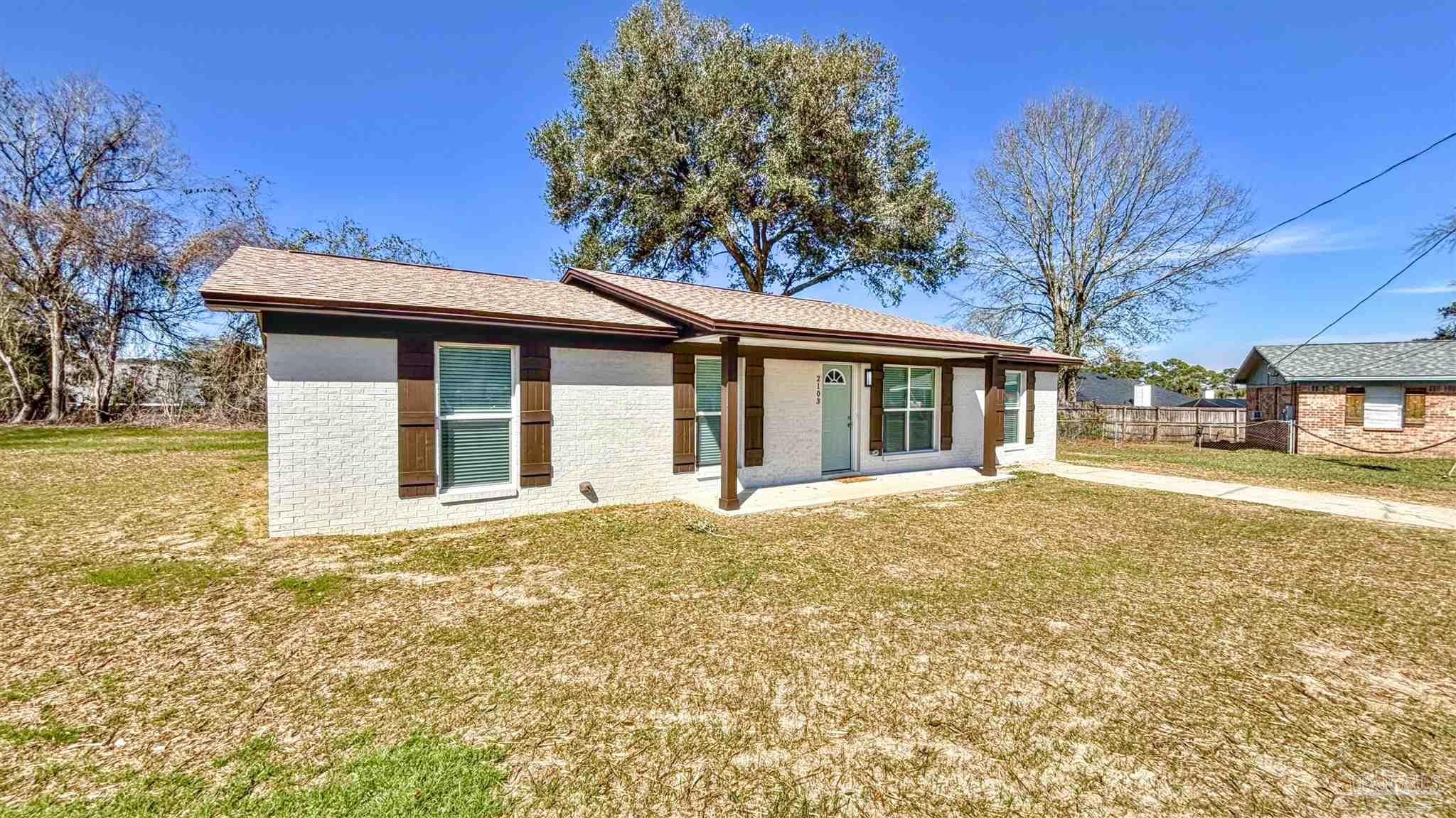 2103 Squire Drive Cantonment, FL 32533 - Photo 2 of 23