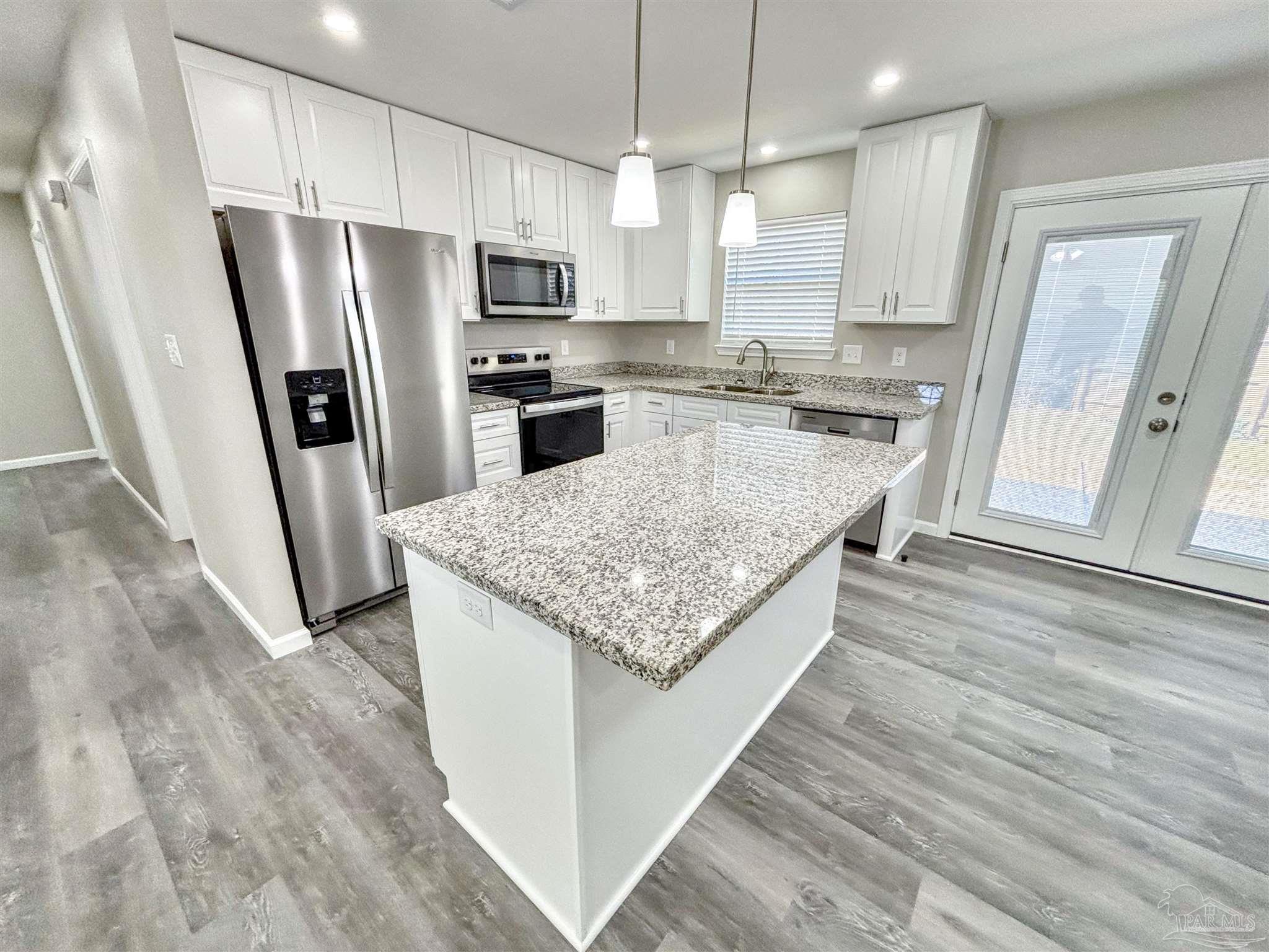 2103 Squire Drive Cantonment, FL 32533 - Photo 6 of 23