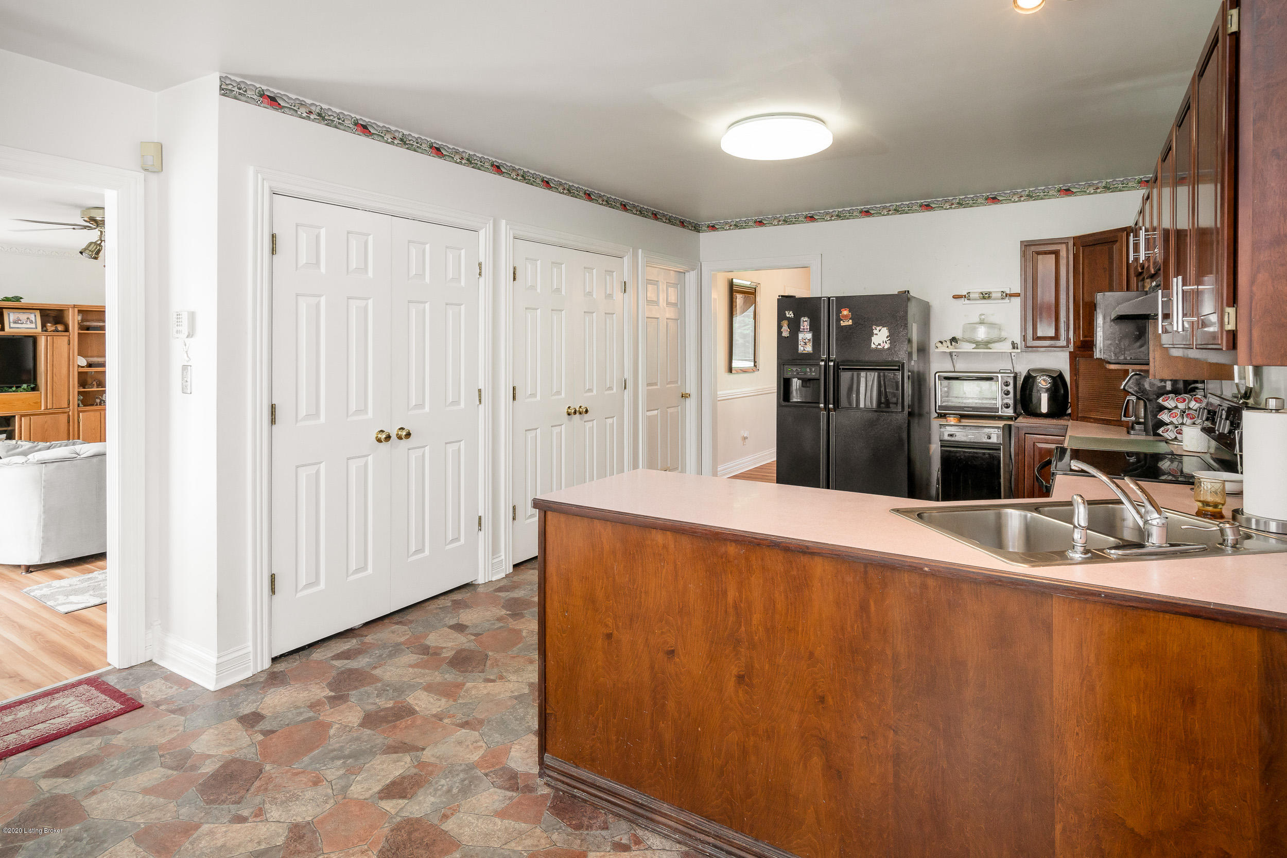 8700 Bates Road Louisville, KY 40228 - Photo 33 of 77 8700 Bates Rd-52