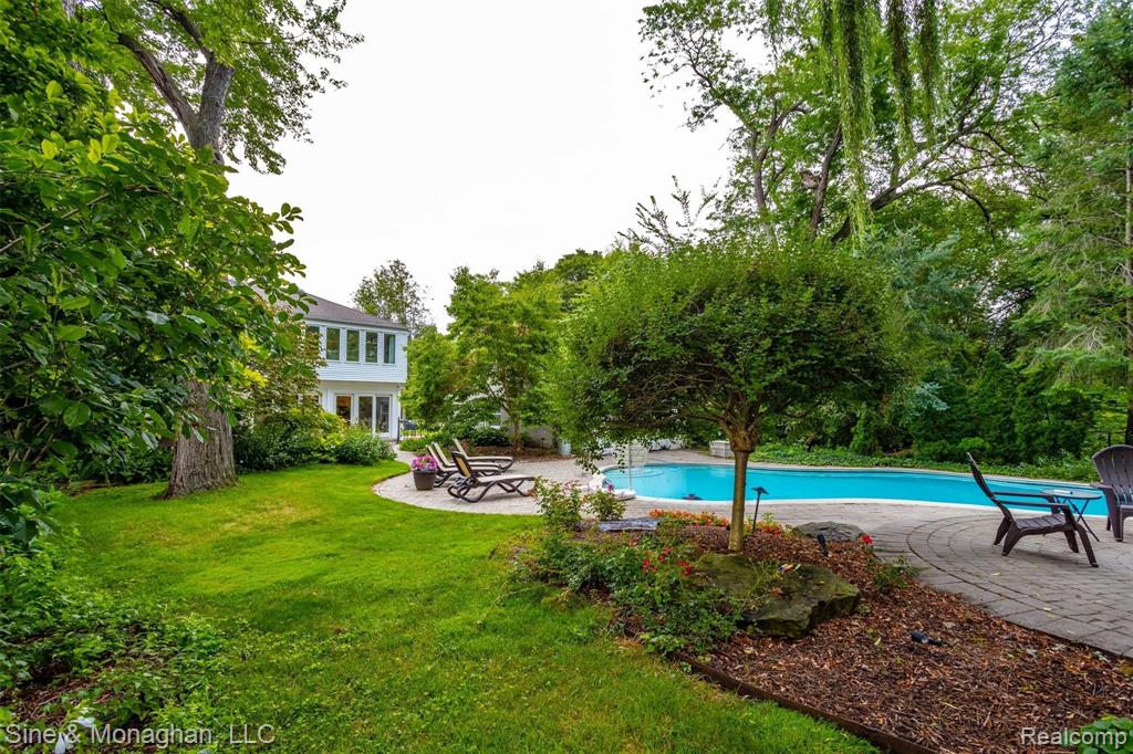 653 Middlesex Road Grosse Pointe Park, MI 48230 - Photo 10 of 54