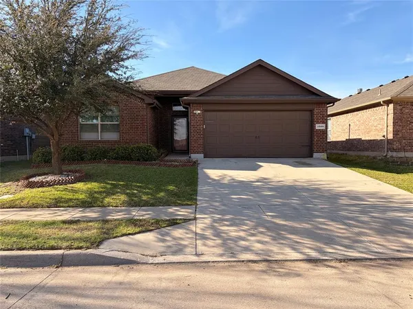 $2,100 | 2509 Stonewall Lane, Fort Worth, TX 76123