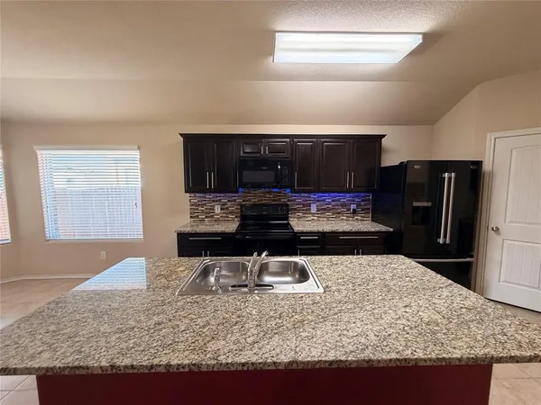 $2,100 | 2509 Stonewall Lane, Fort Worth, TX 76123