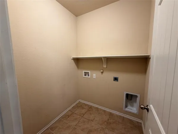 $2,100 | 2509 Stonewall Lane, Fort Worth, TX 76123
