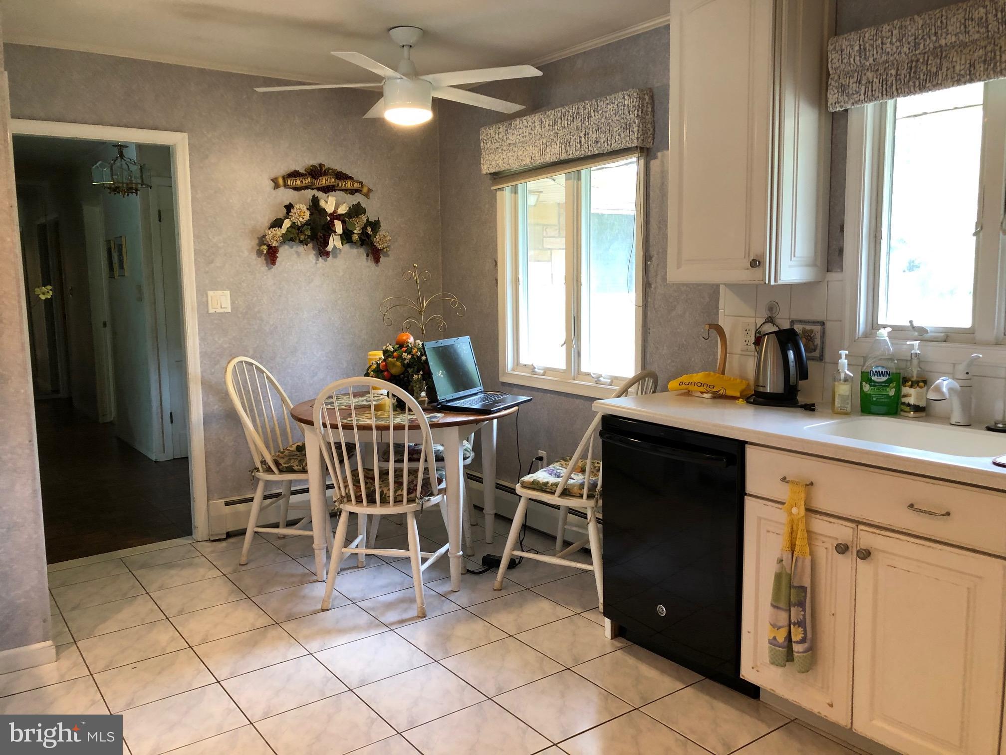 53 Falcon Road Levittown, PA 19056 - Photo 17 of 37