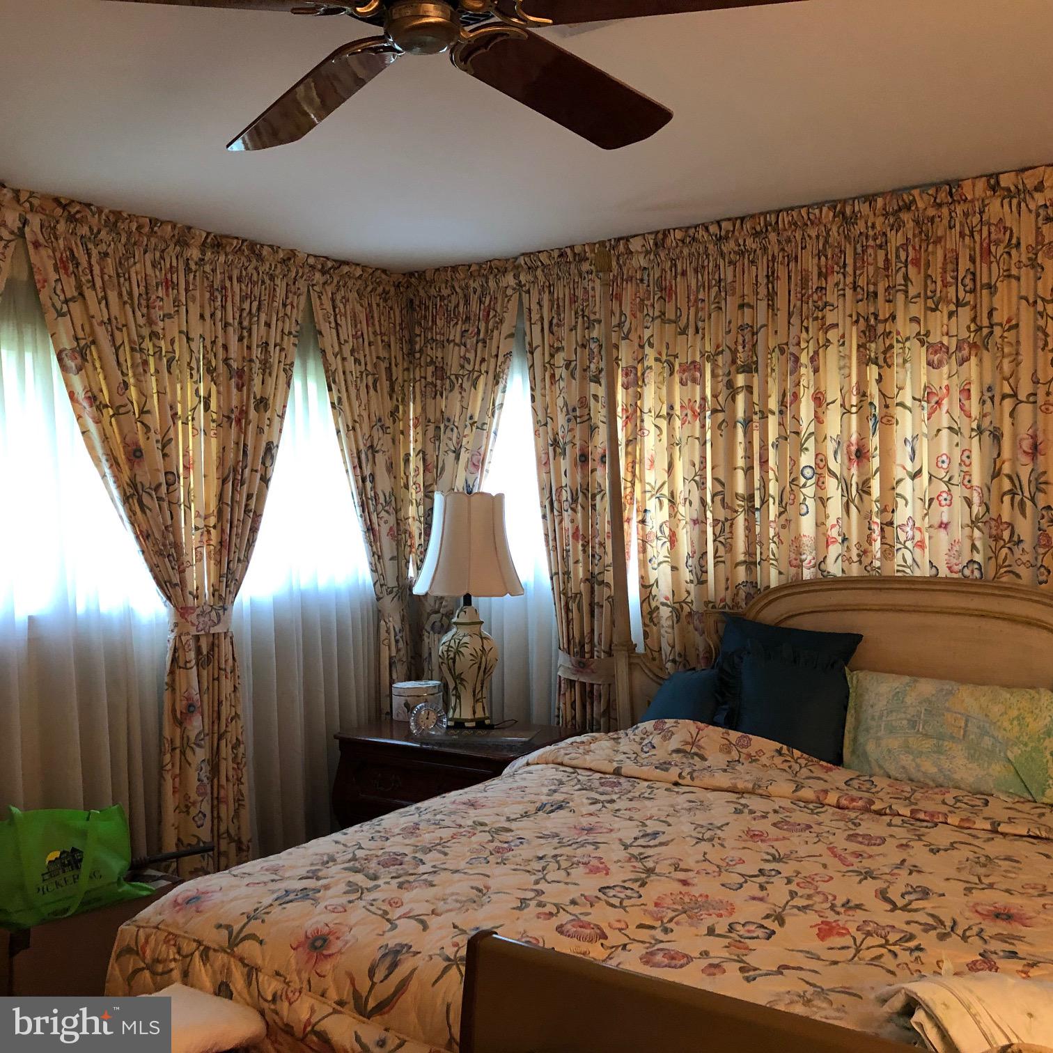 53 Falcon Road Levittown, PA 19056 - Photo 33 of 37