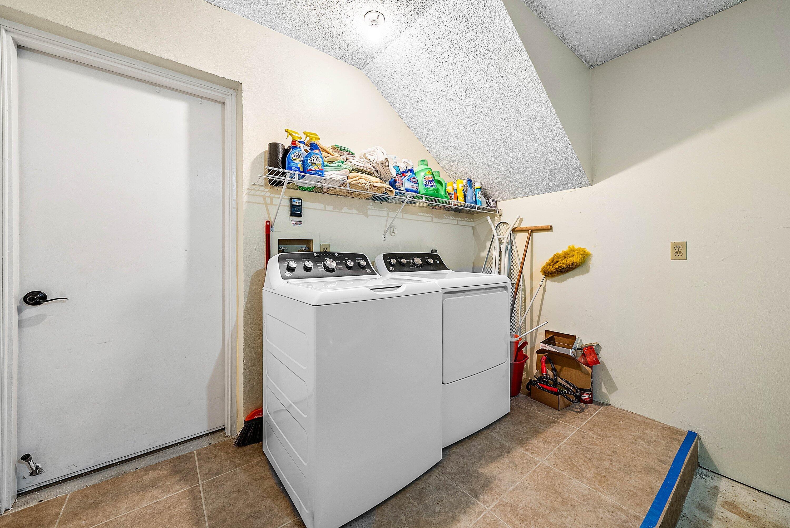 5520 Coach House Circle, Unit C Boca Raton, FL 33486 - Photo 29 of 46 028-5520CoachHouseCircle-C-BocaRaton-FL-