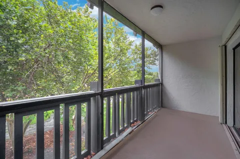$260,000 | 1021 Mockingbird Lane, Unit 303, Plantation, FL 33324