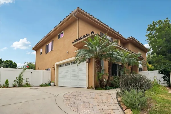 $1,325,000 | 6921 Kian Court, Van Nuys, CA 91406