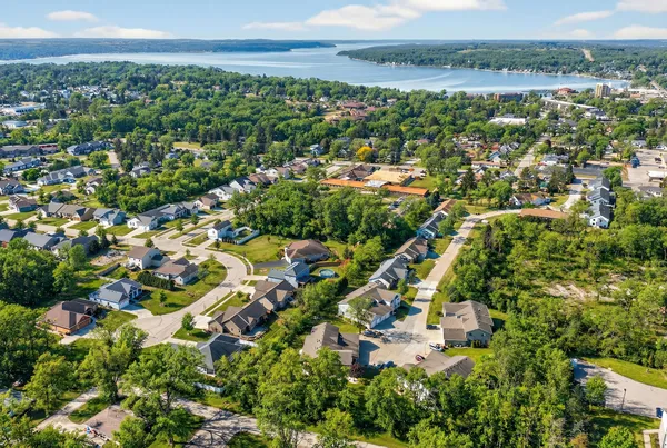 $350,000 | 129 South Curtis Street, Unit 1121, Lake Geneva, WI 53147