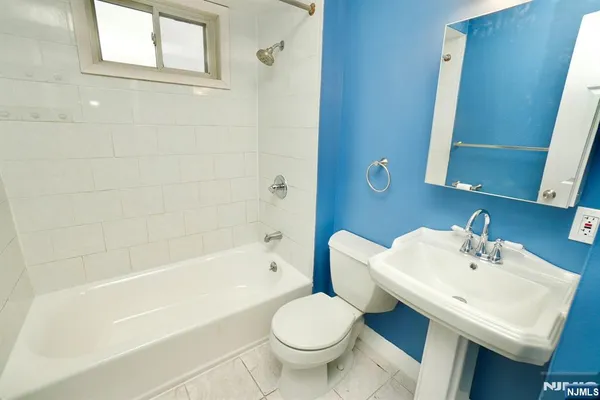 $2,500 | 466 Cortlandt Street, Unit 2, Belleville, NJ 07109