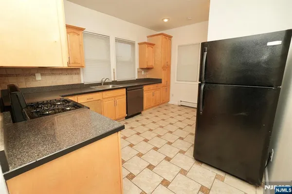 $2,500 | 466 Cortlandt Street, Unit 2, Belleville, NJ 07109