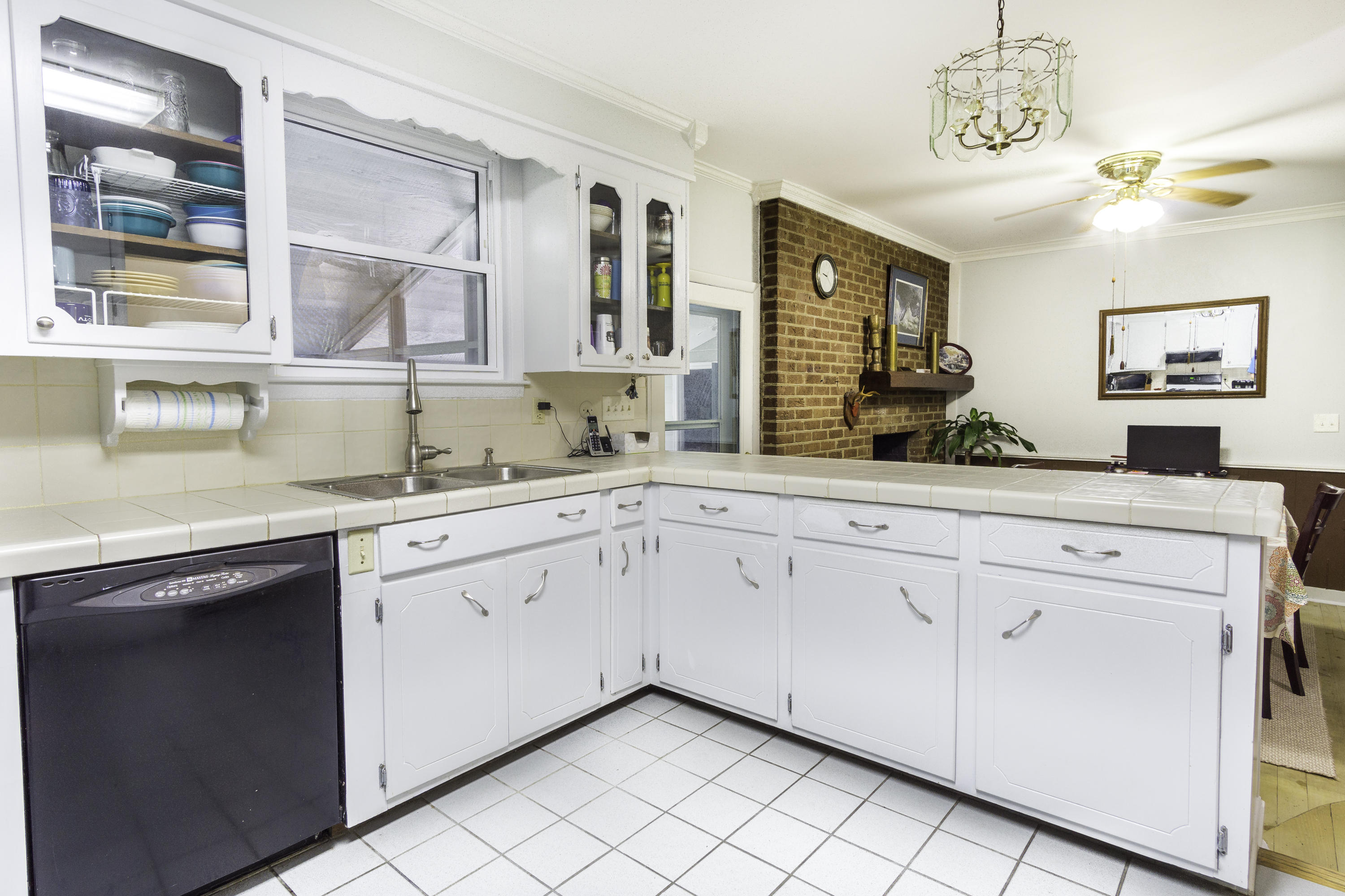 816 Dills Bluff Road Charleston, SC 29412 - Photo 14 of 39 Kitchen