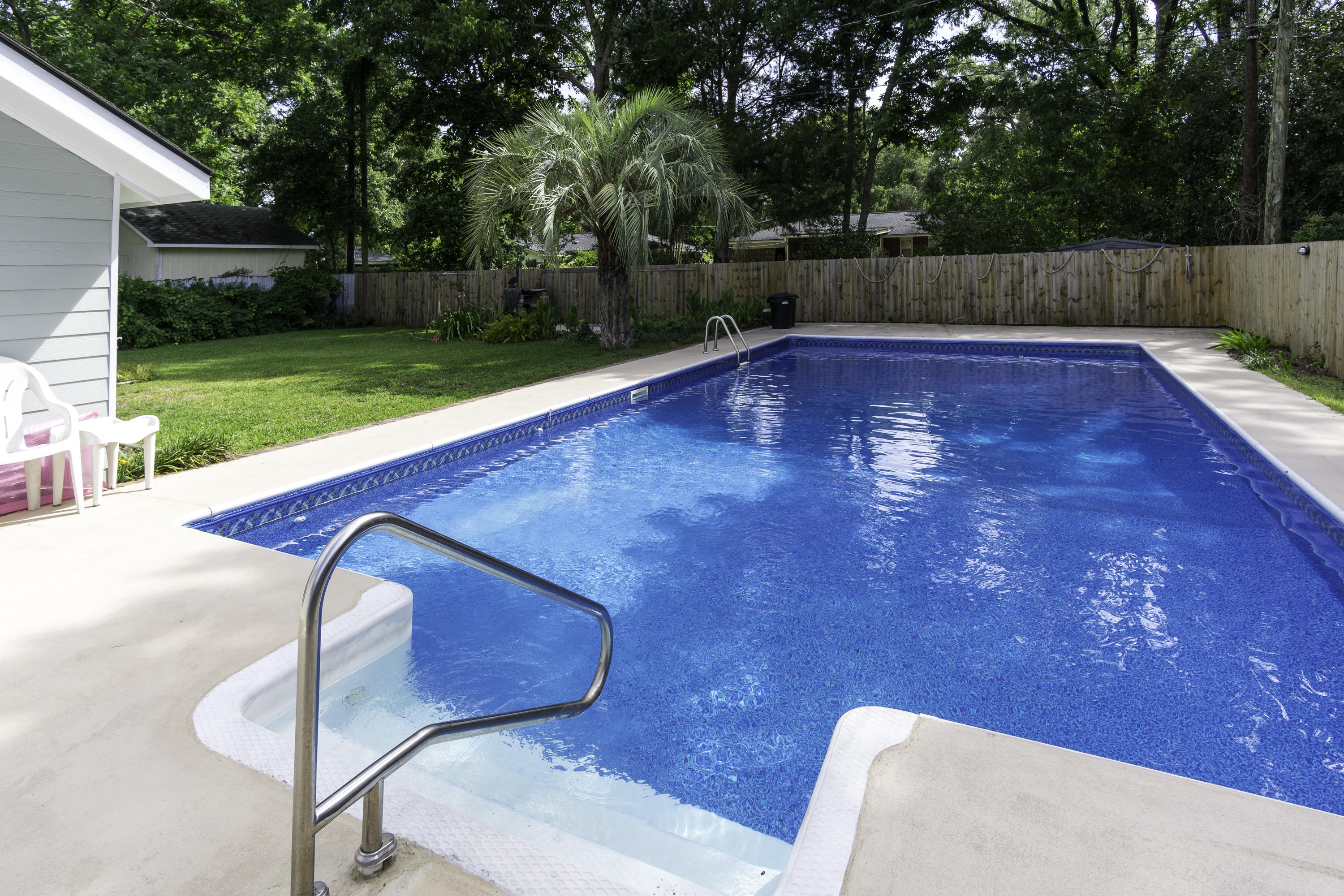 816 Dills Bluff Road Charleston, SC 29412 - Photo 26 of 39 Salt Water Pool
