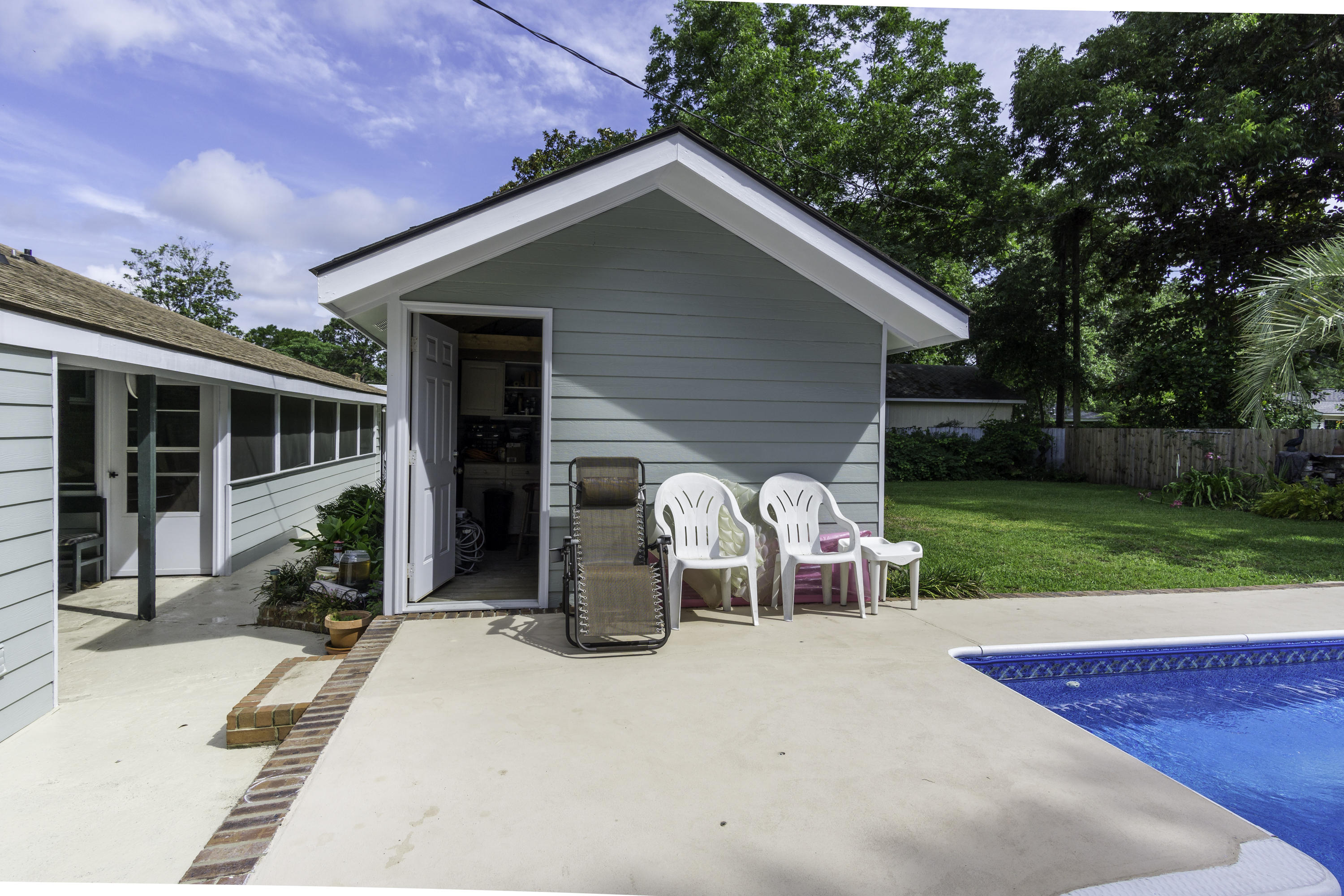816 Dills Bluff Road Charleston, SC 29412 - Photo 28 of 39 1st Storage/Pool House