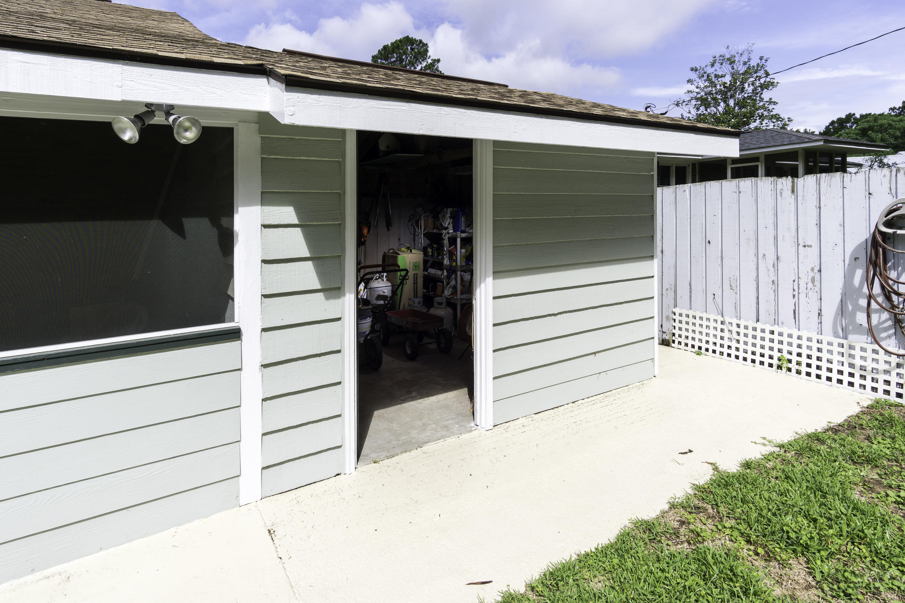 816 Dills Bluff Road Charleston, SC 29412 - Photo 35 of 39 3rd Storage Bldg