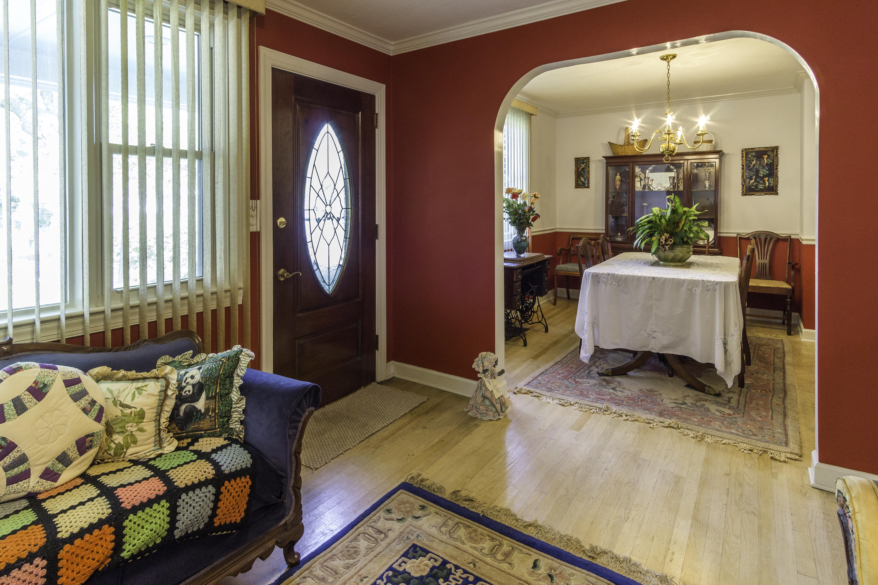 816 Dills Bluff Road Charleston, SC 29412 - Photo 5 of 39 Formal Living Room